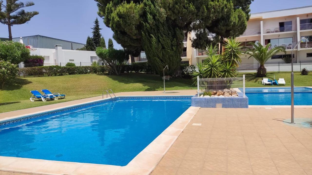 01 Sra Da Rocha Com Piscina E Ac - Casas & Papeis Apartment อาร์มาซอง เด เปรา ภายนอก รูปภาพ